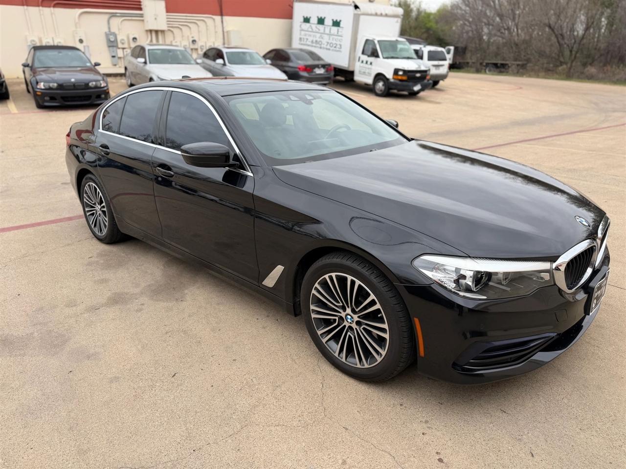 BMW 5-Series  2019