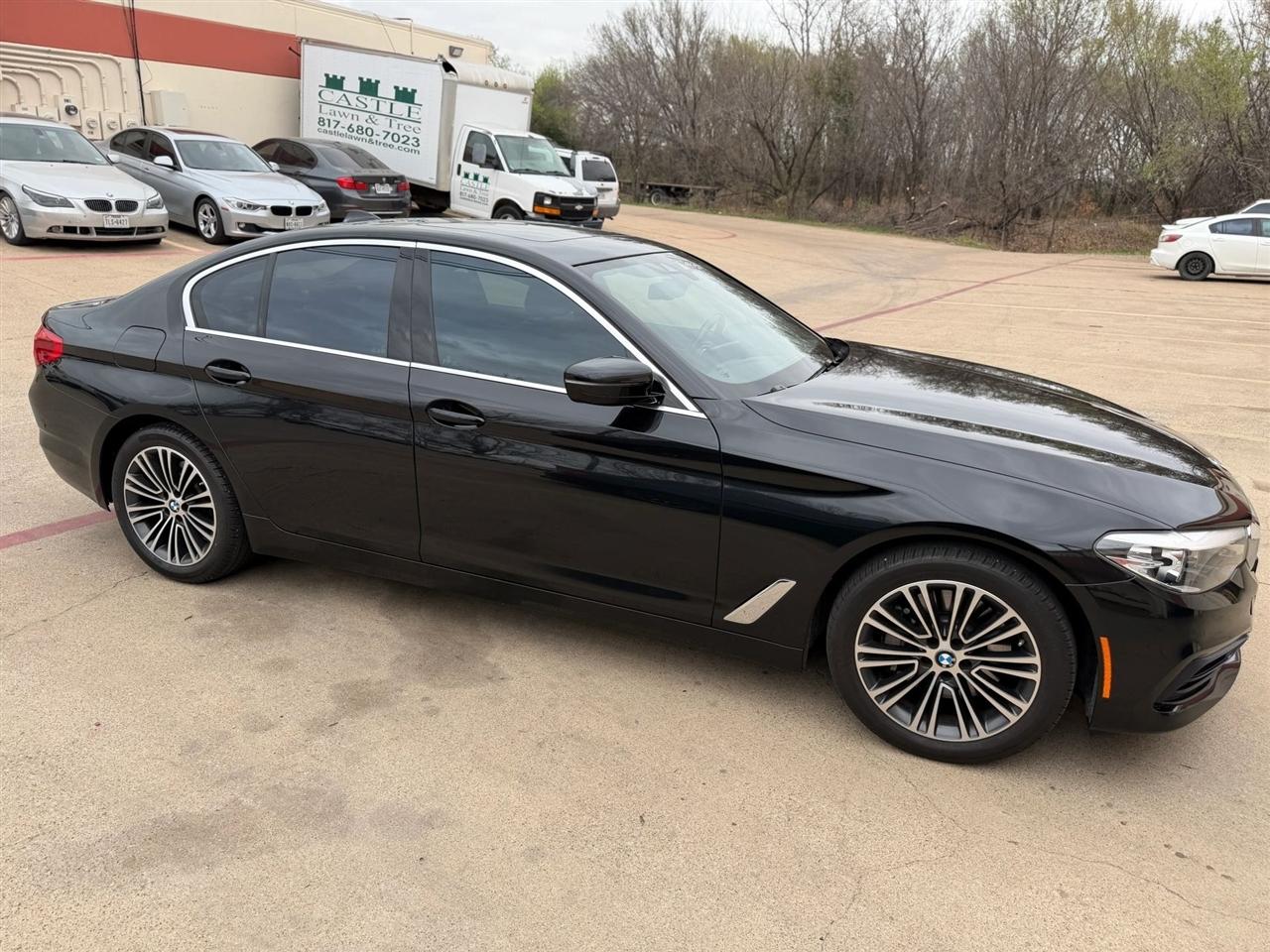 BMW 5-Series  2019