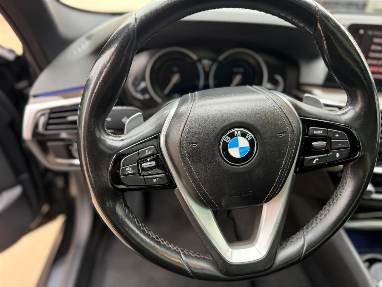 BMW 5-Series  2019