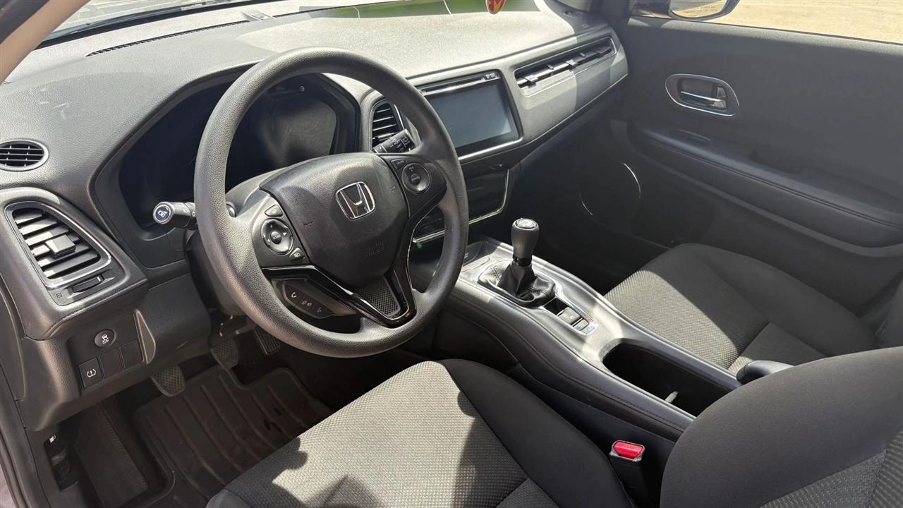 Honda HR-V  2017