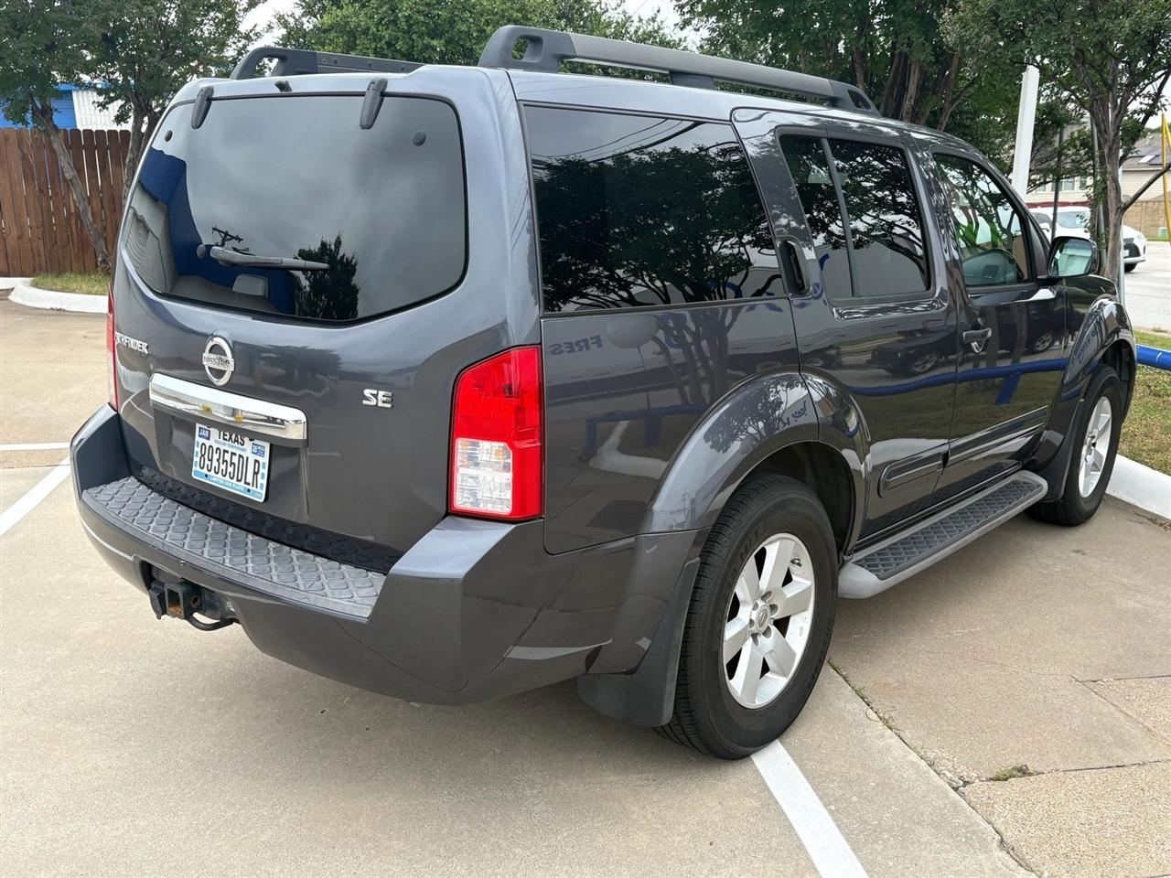Nissan Pathfinder  2010