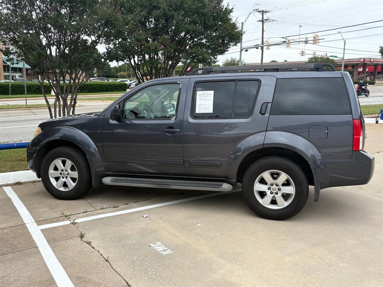 Nissan Pathfinder  2010