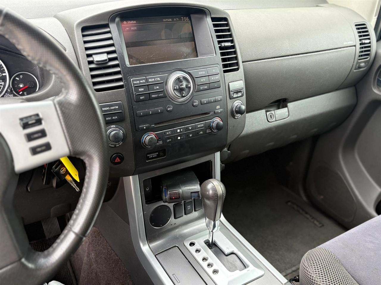 Nissan Pathfinder  2010