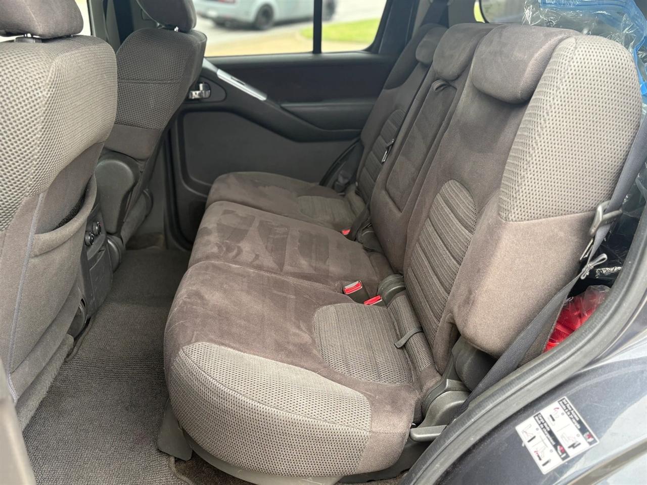 Nissan Pathfinder  2010