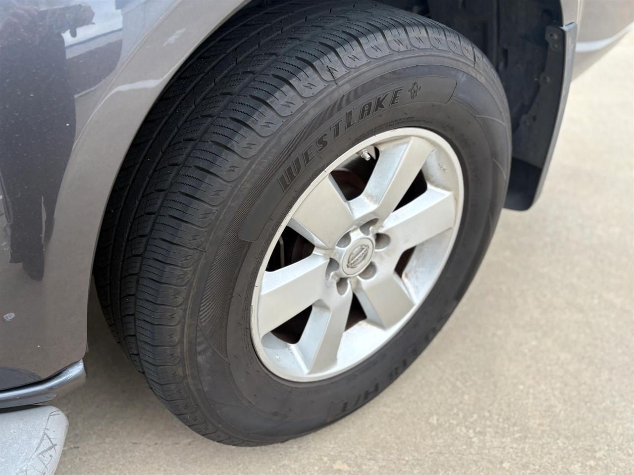 Nissan Pathfinder  2010