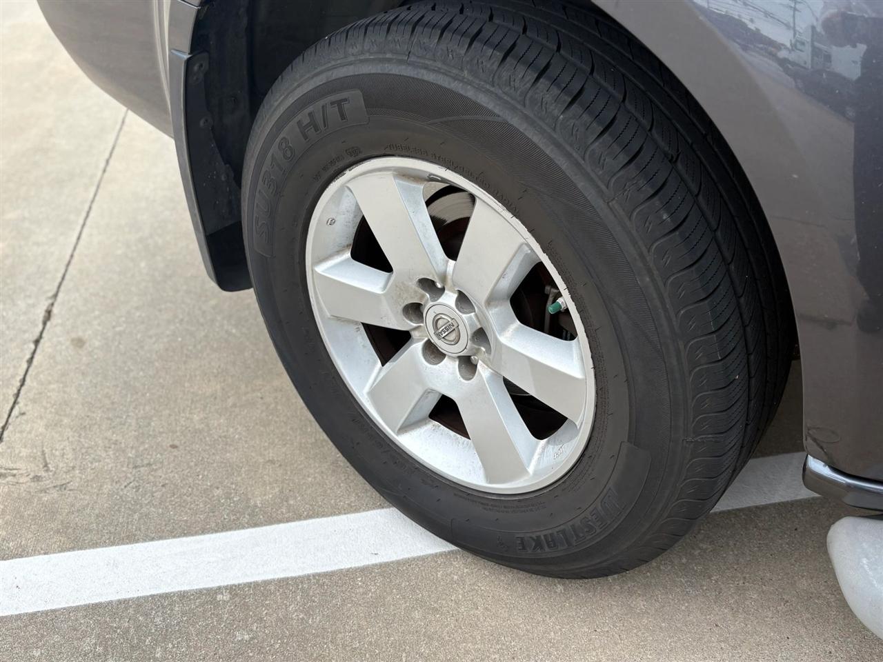 Nissan Pathfinder  2010
