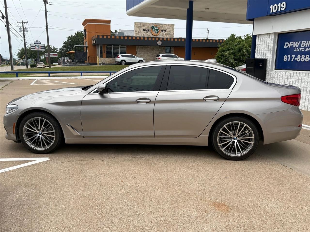 BMW 5-Series  2018