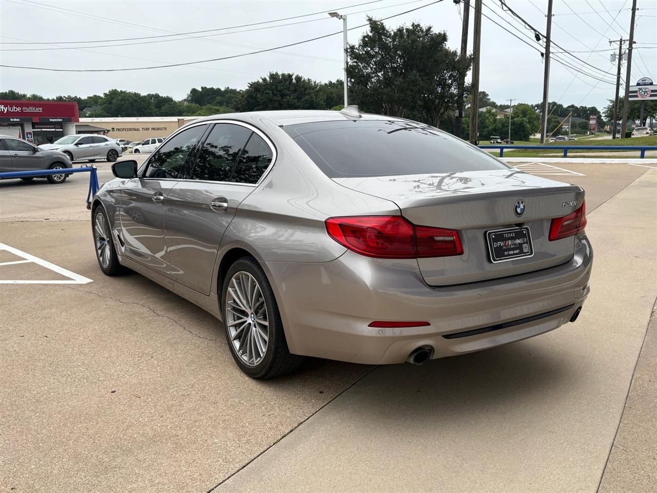 BMW 5-Series  2018