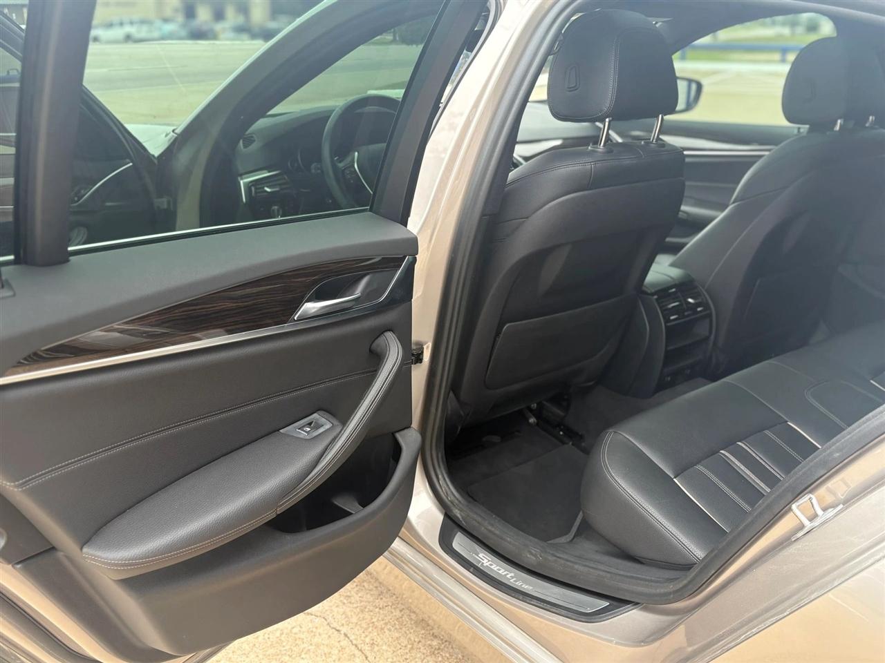 BMW 5-Series  2018