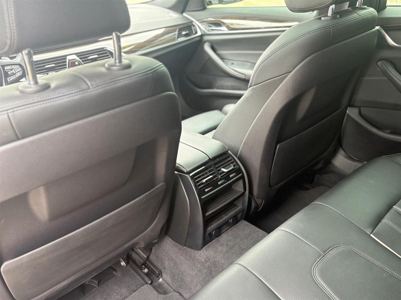 BMW 5-Series  2018