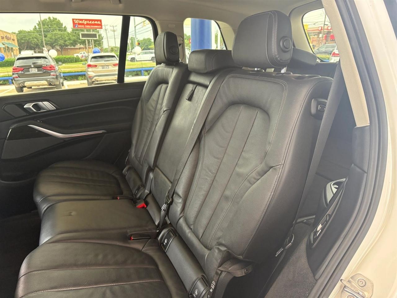 BMW X7  2019