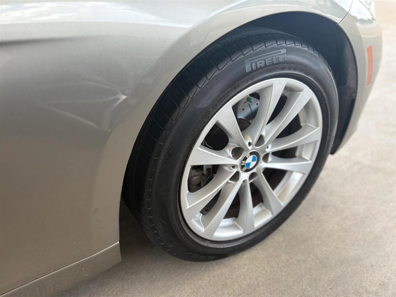 BMW 3-Series  2018