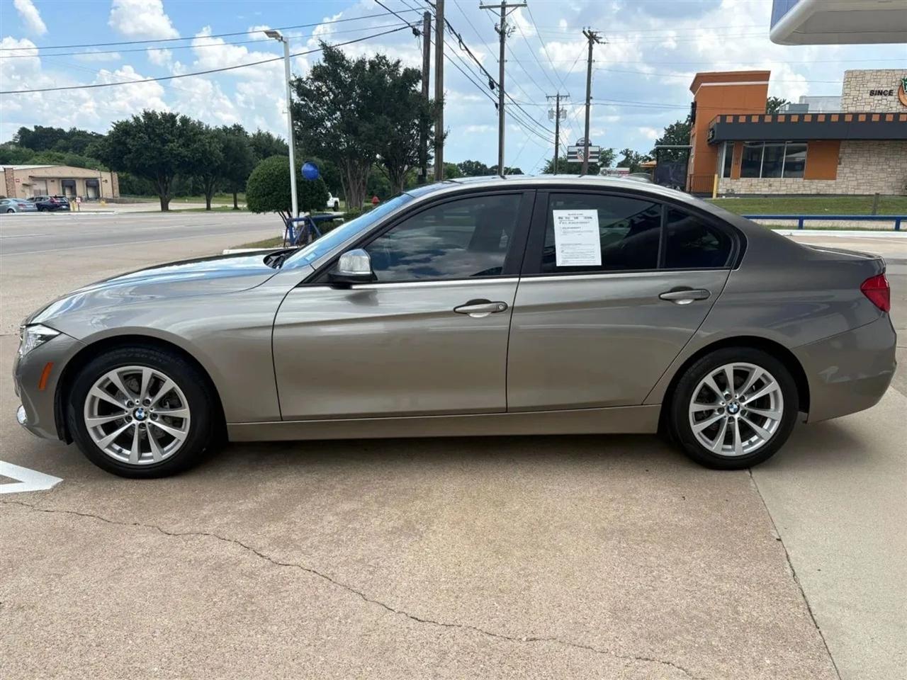 BMW 3-Series  2018