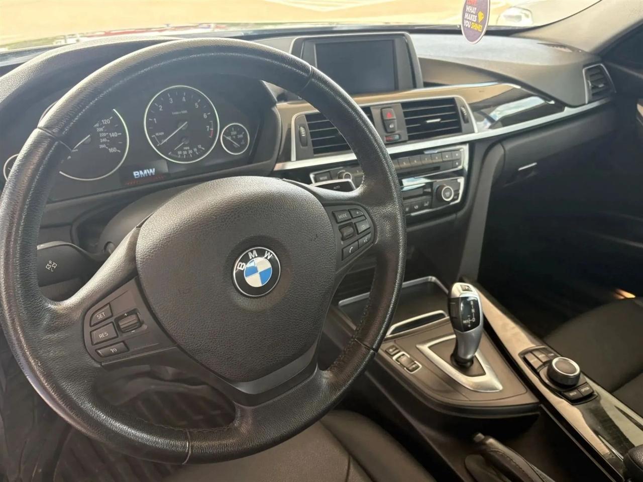 BMW 3-Series  2018