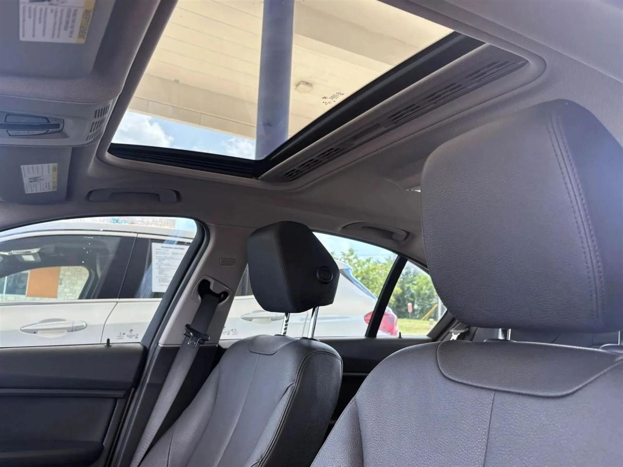 BMW 3-Series  2018