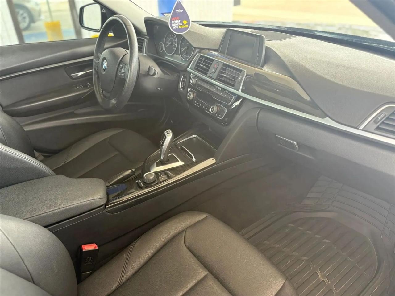 BMW 3-Series  2018