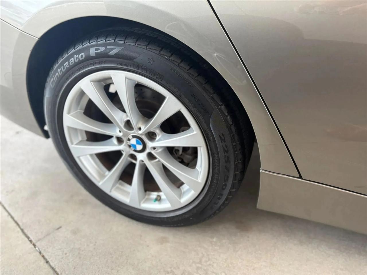 BMW 3-Series  2018