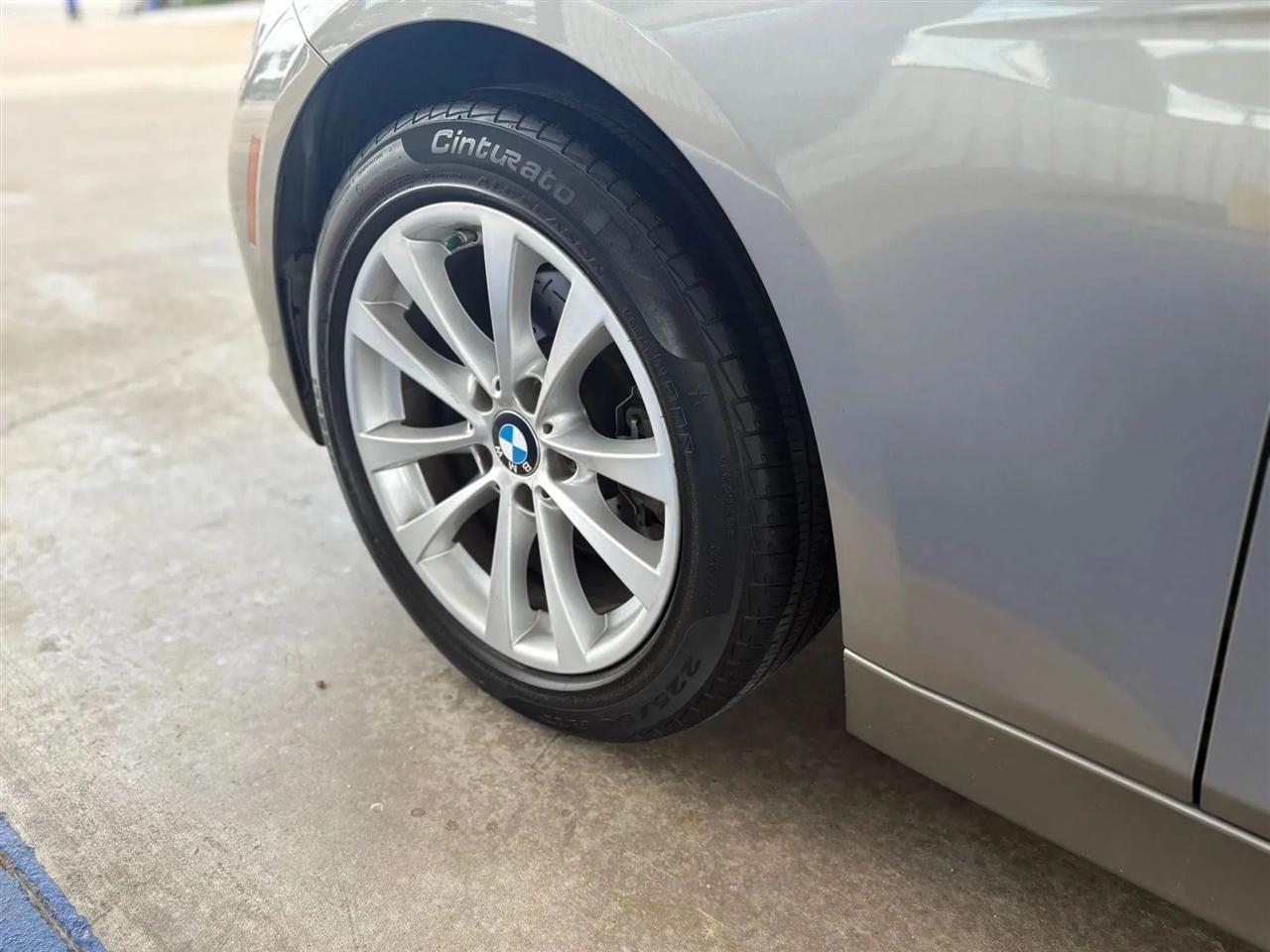 BMW 3-Series  2018