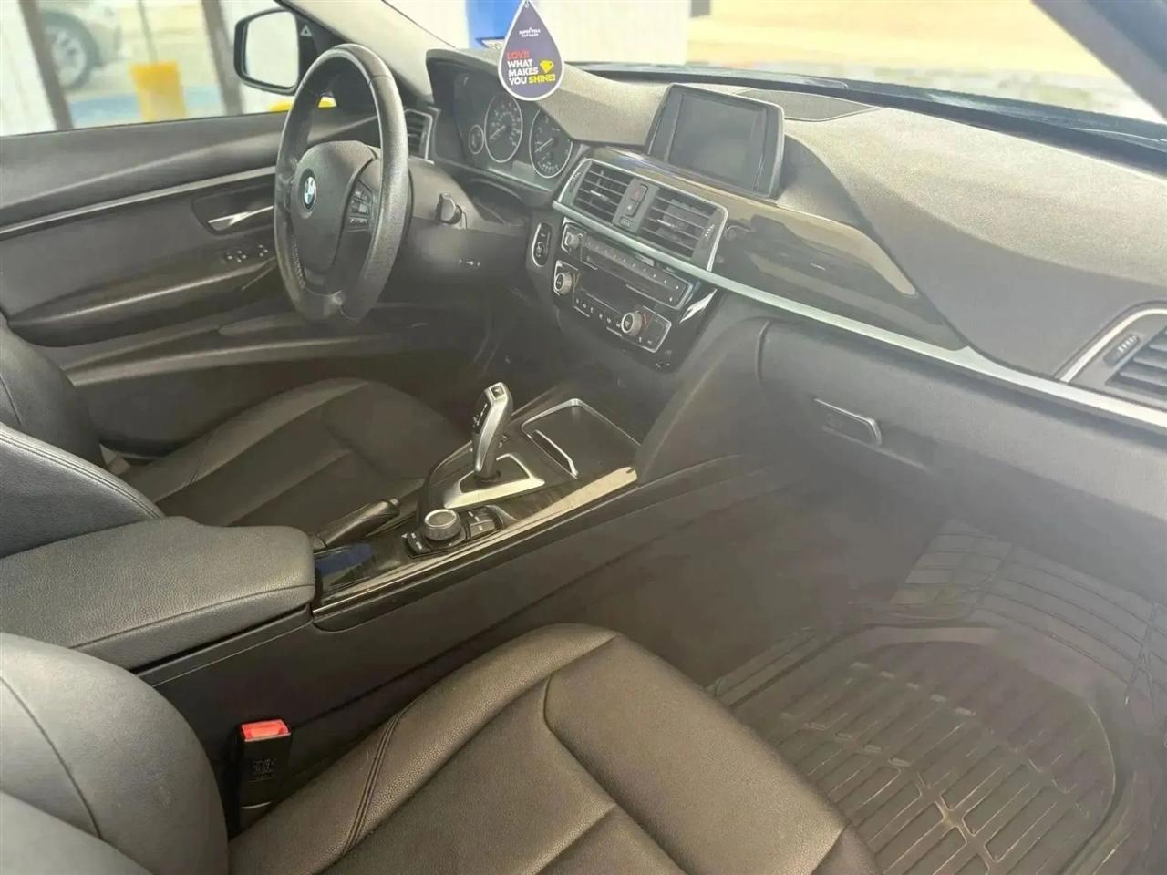 BMW 3-Series  2018