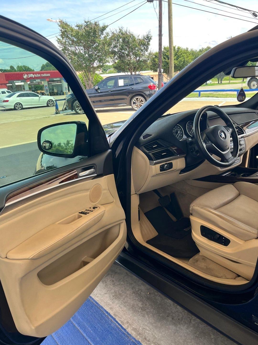 BMW X5  2011