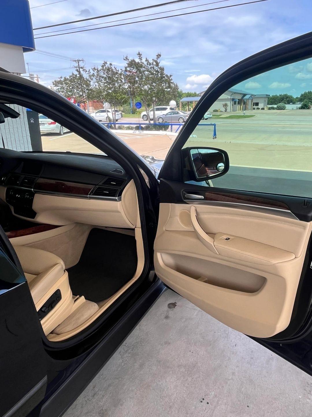 BMW X5  2011