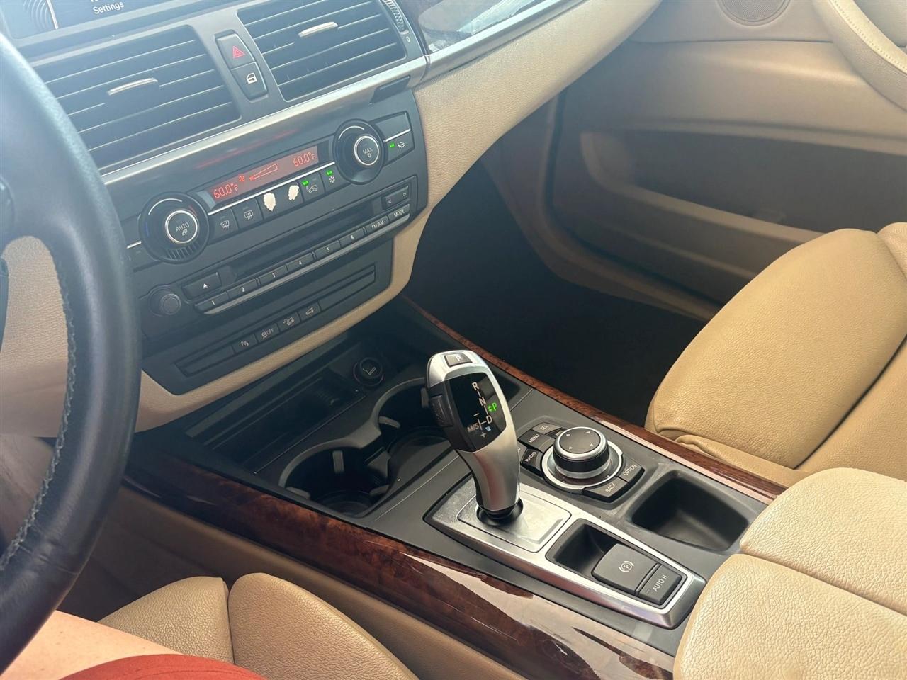 BMW X5  2011