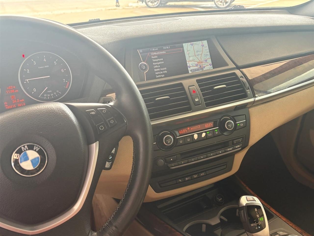 BMW X5  2011