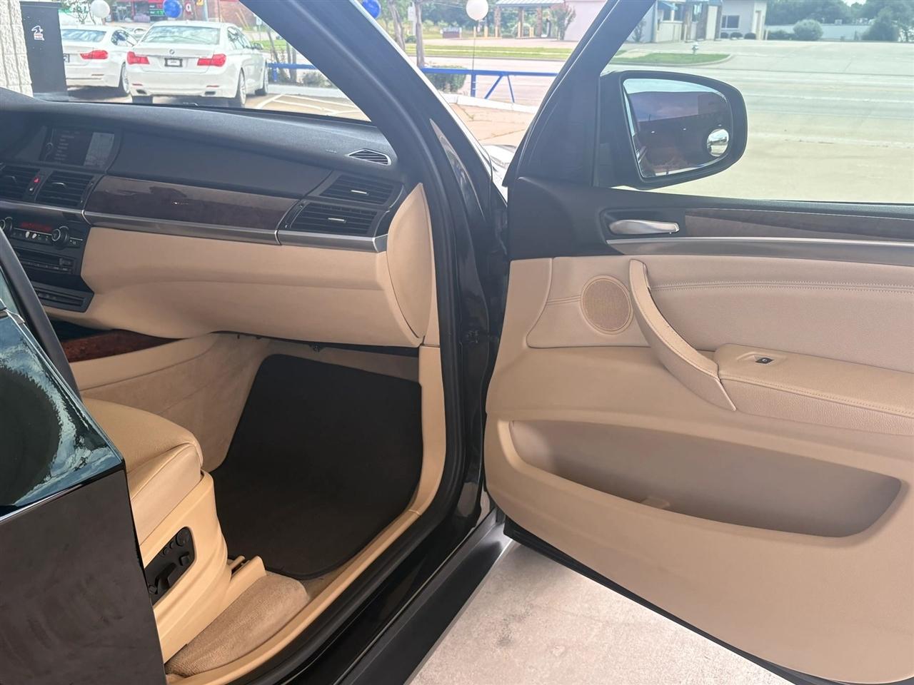 BMW X5  2011