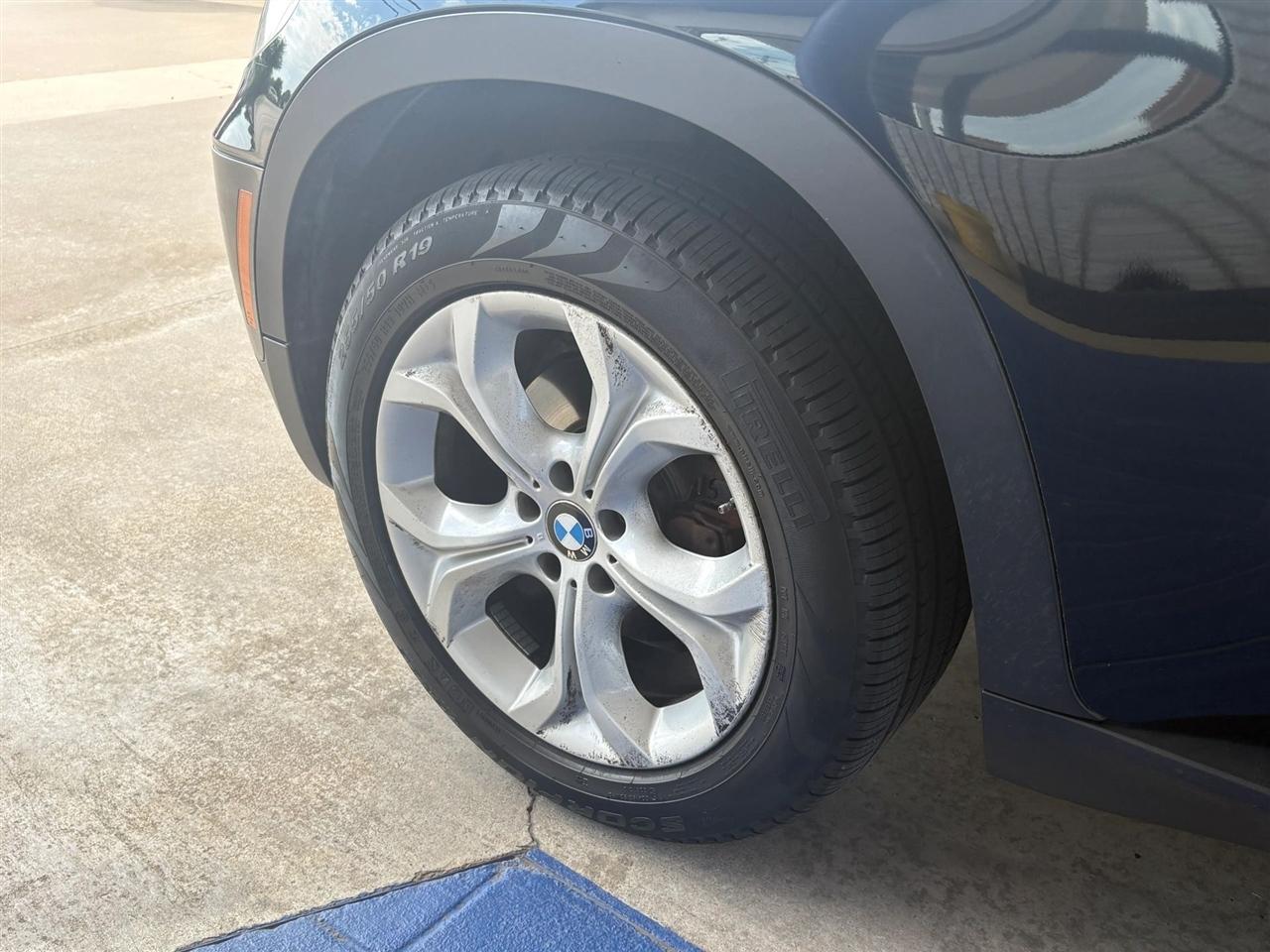 BMW X5  2011