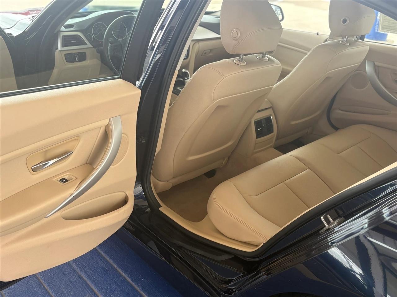 BMW 3-Series  2016