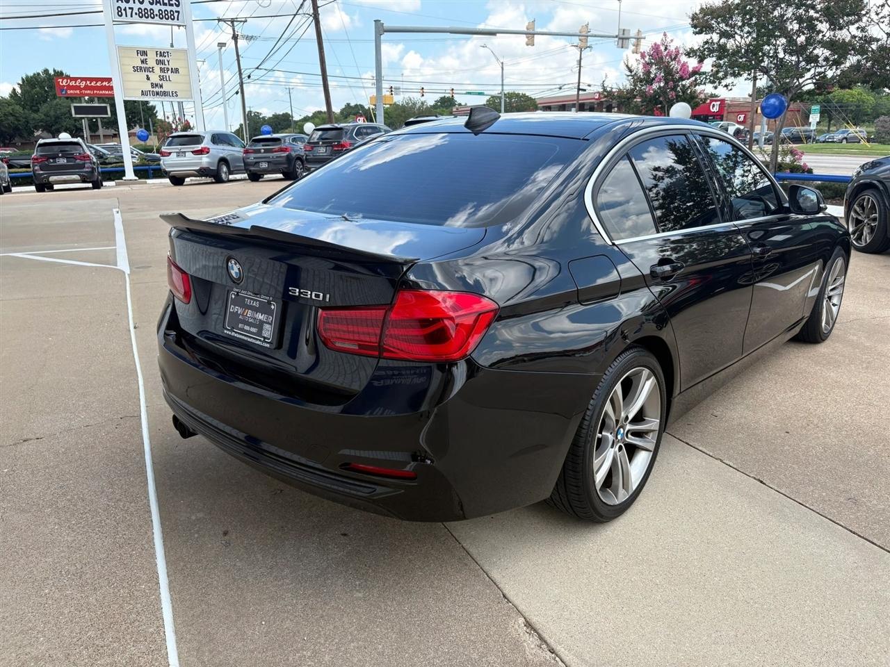 BMW 3-Series  2018