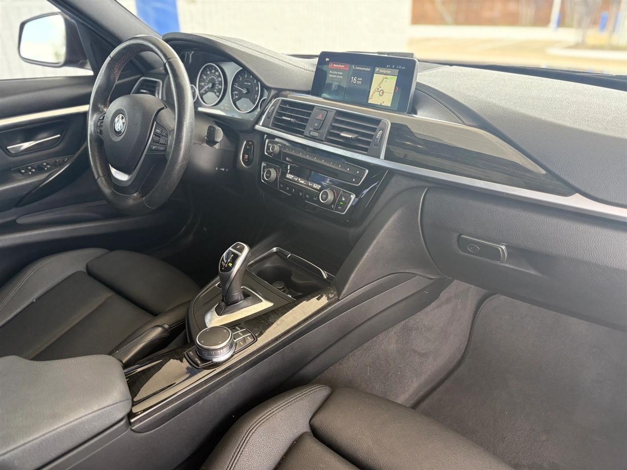 BMW 3-Series  2018