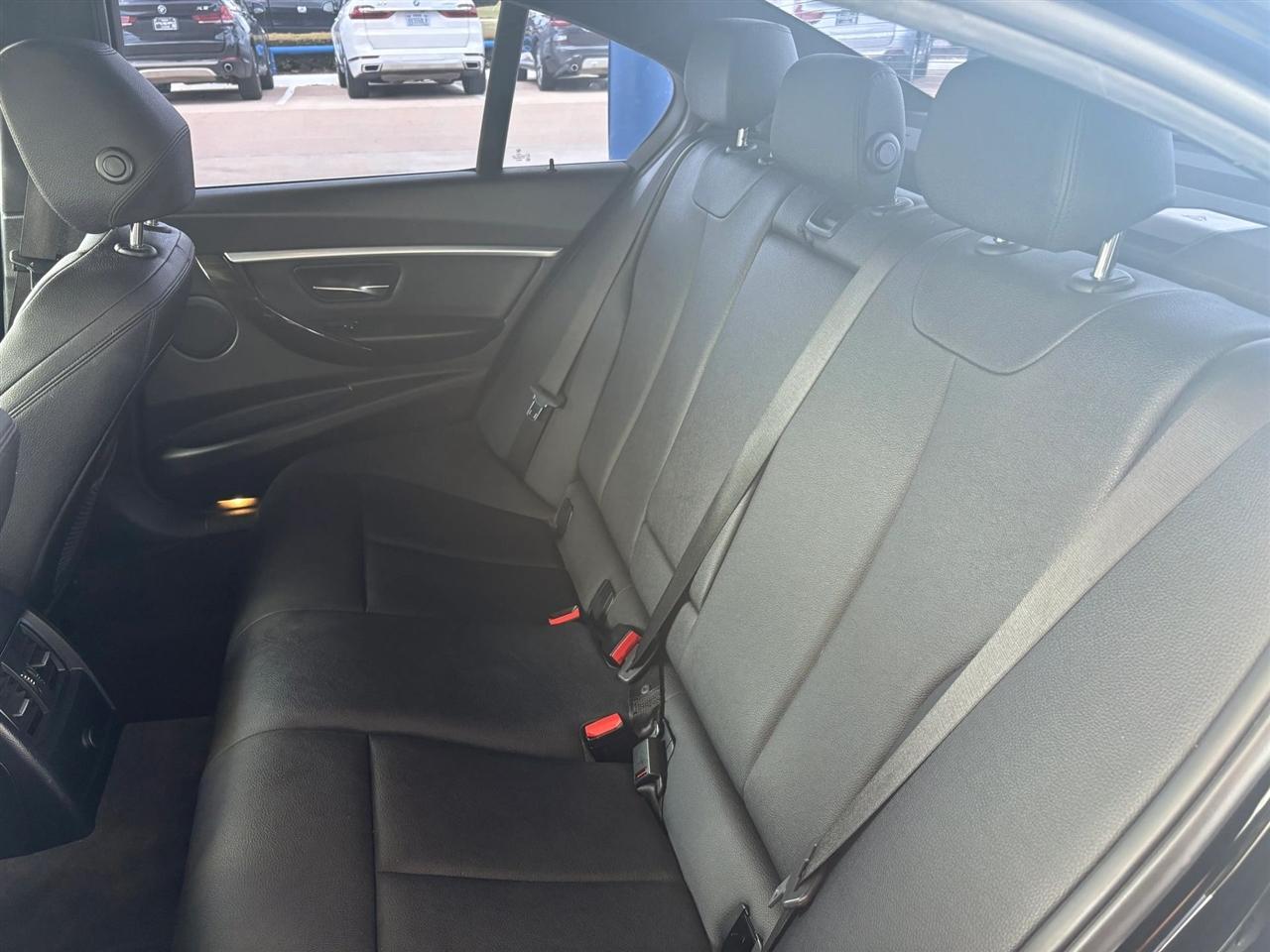 BMW 3-Series  2018