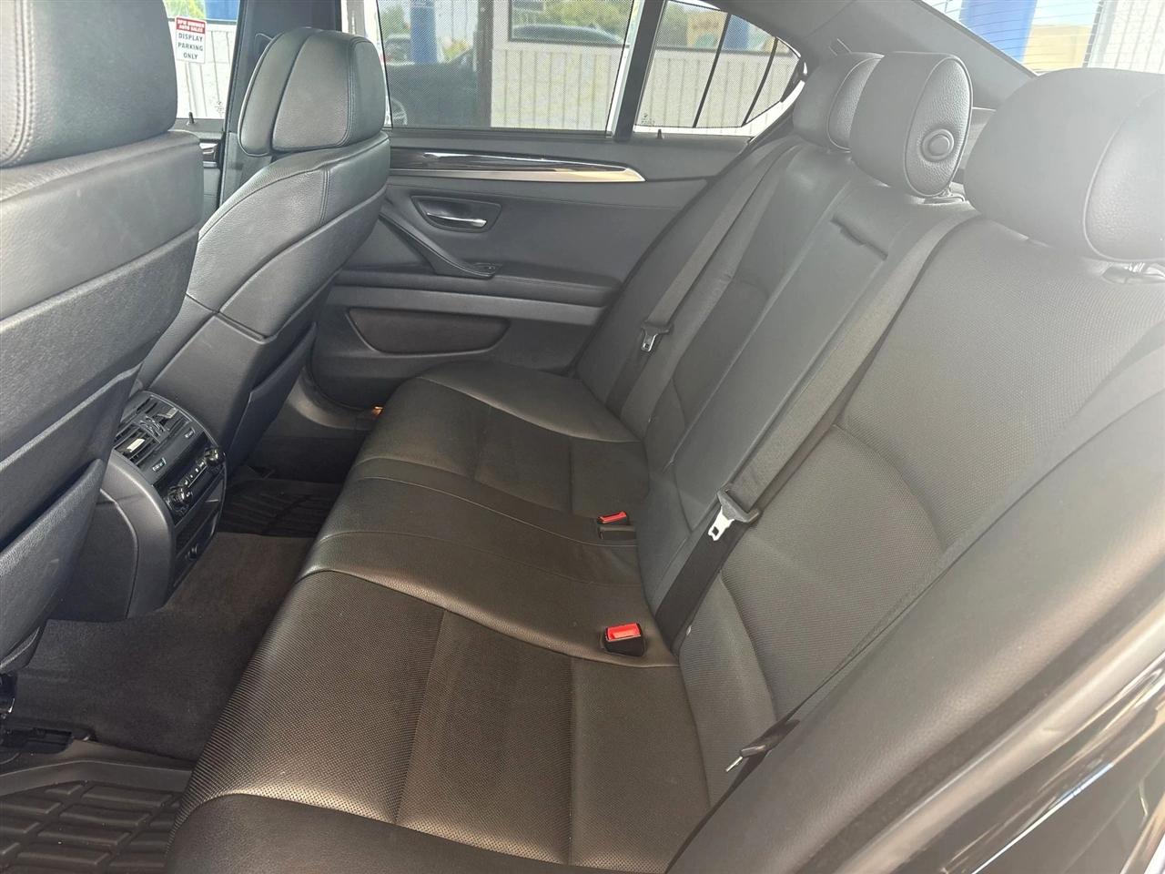 BMW 5-Series  2012