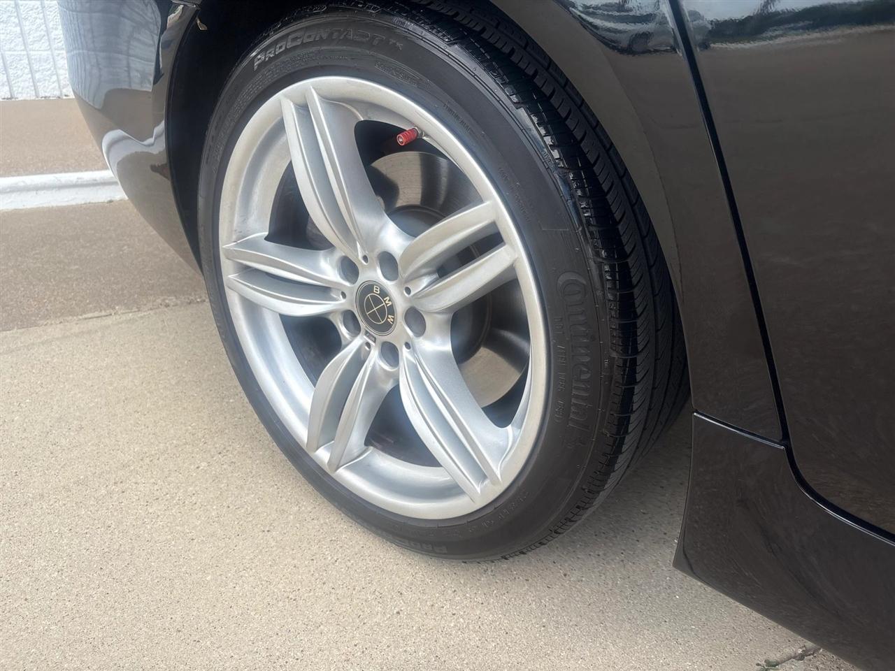 BMW 5-Series  2012