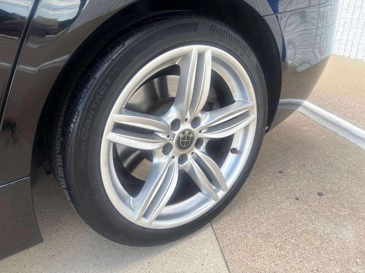 BMW 5-Series  2012