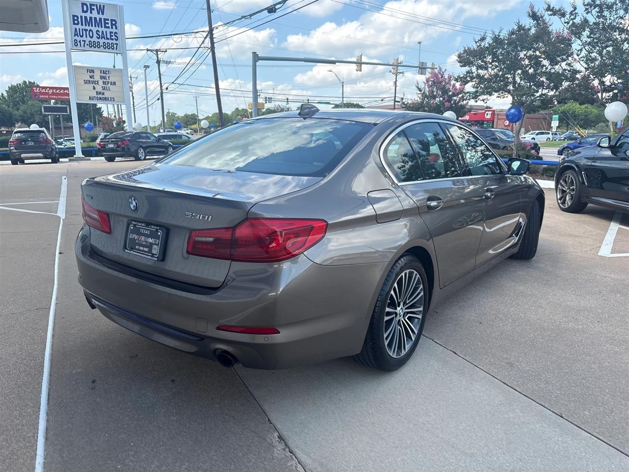 BMW 5-Series  2018