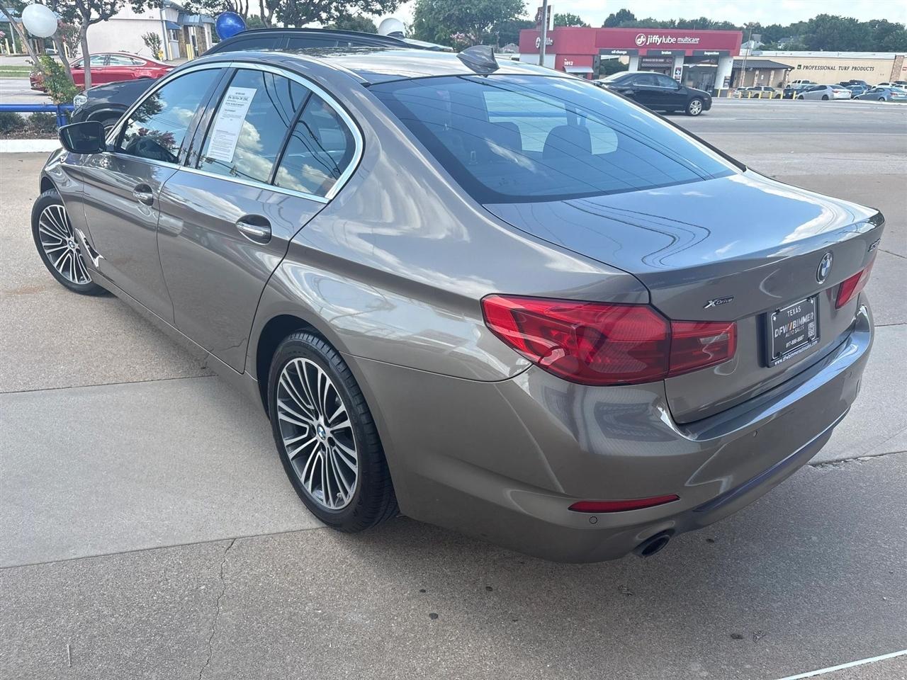 BMW 5-Series  2018