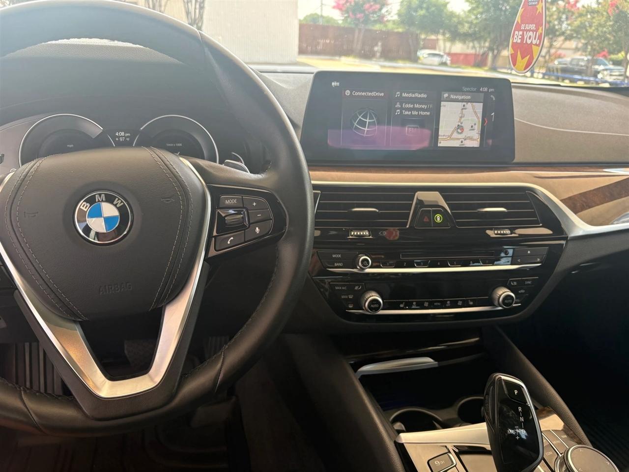 BMW 5-Series  2018