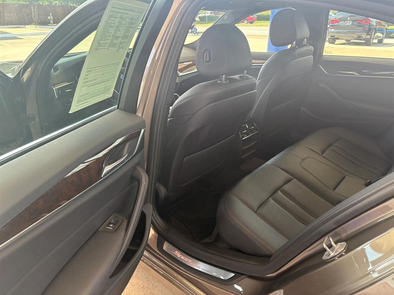 BMW 5-Series  2018