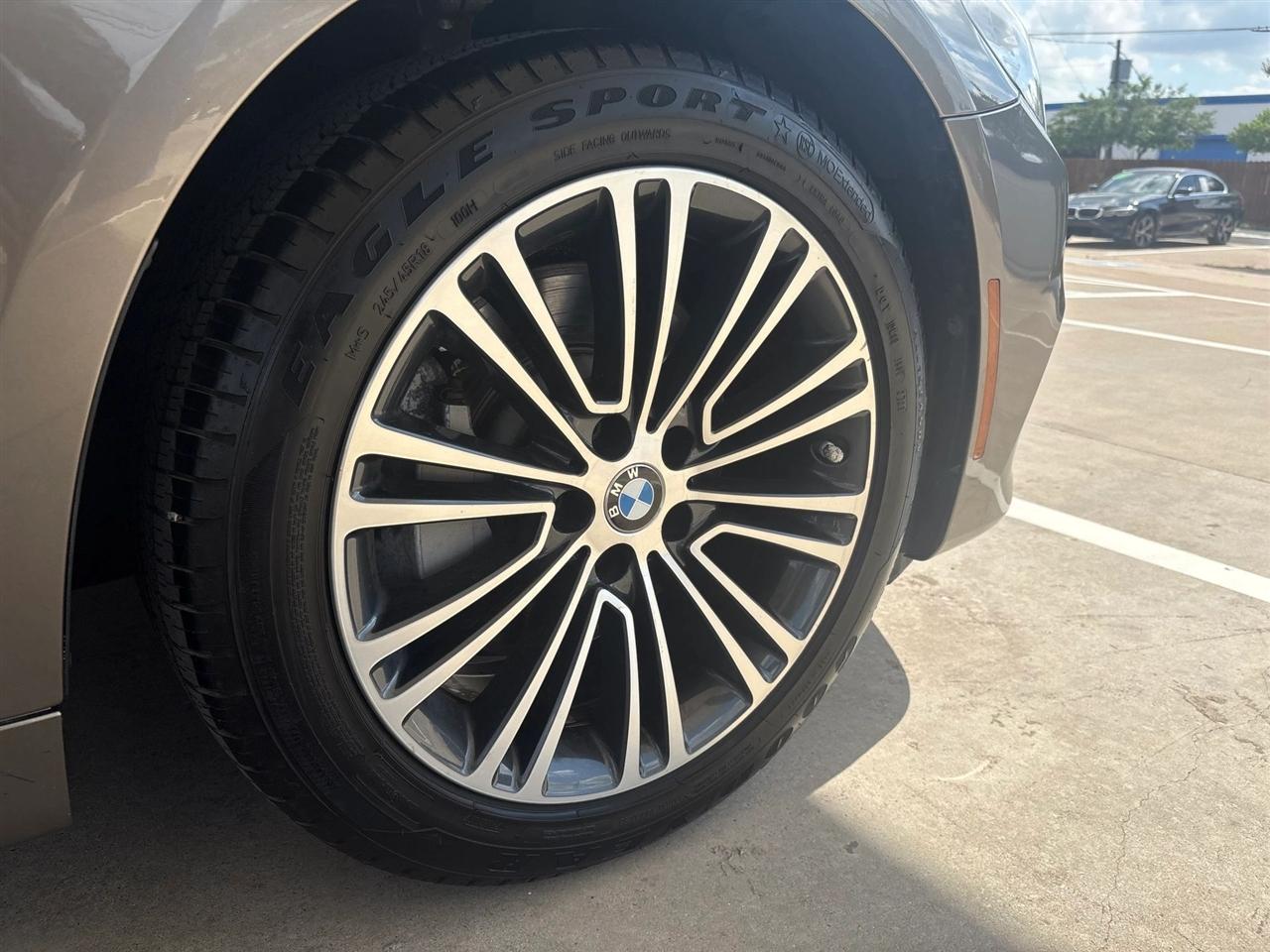 BMW 5-Series  2018