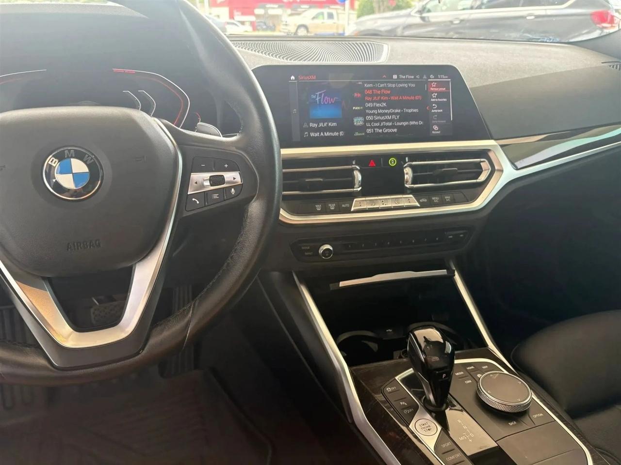 BMW 3-Series  2021