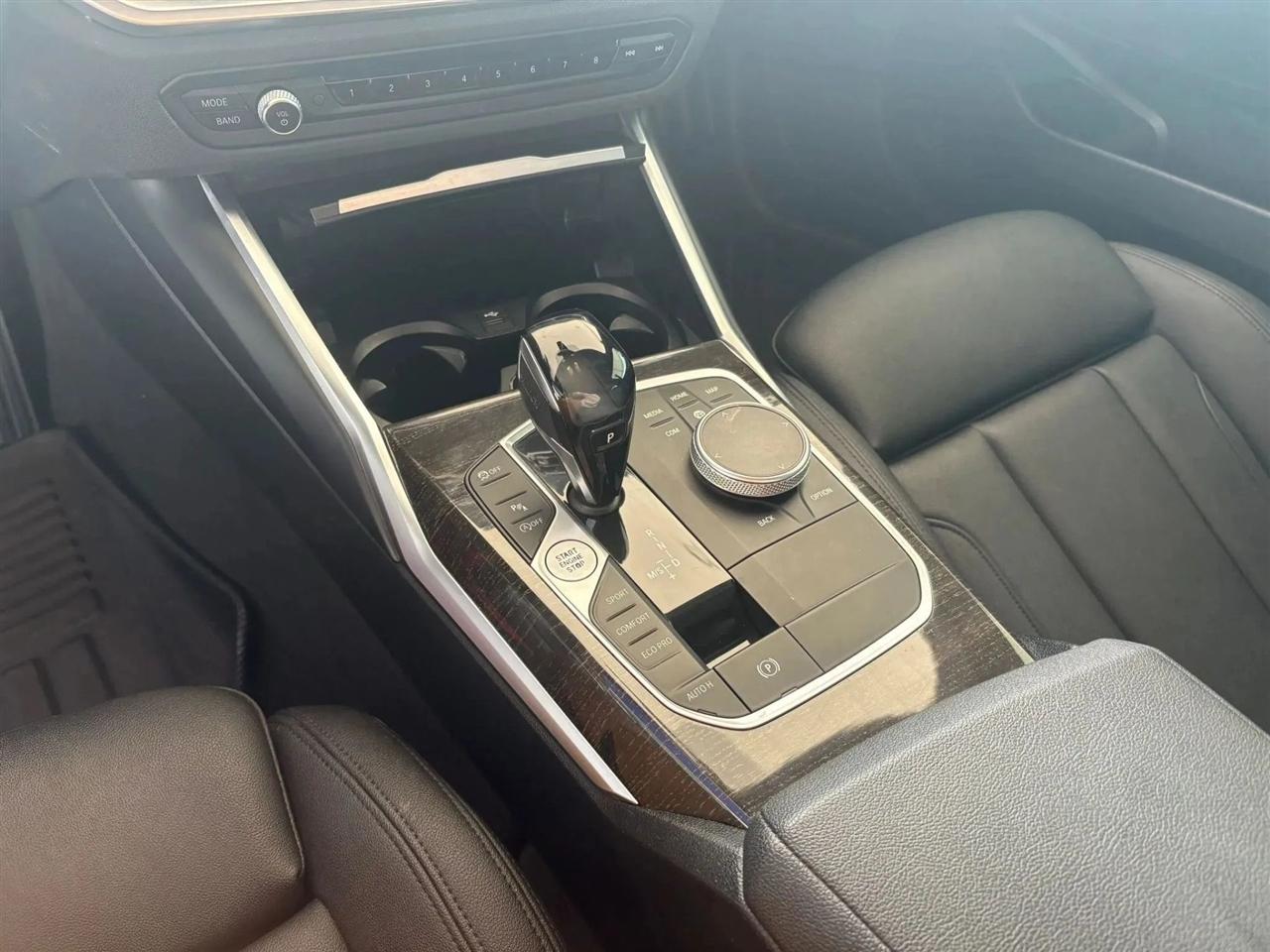 BMW 3-Series  2021