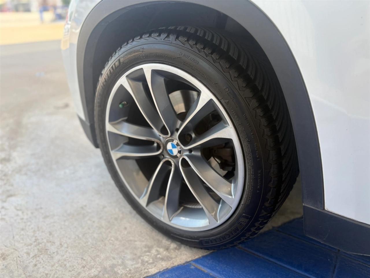 BMW X1  2013