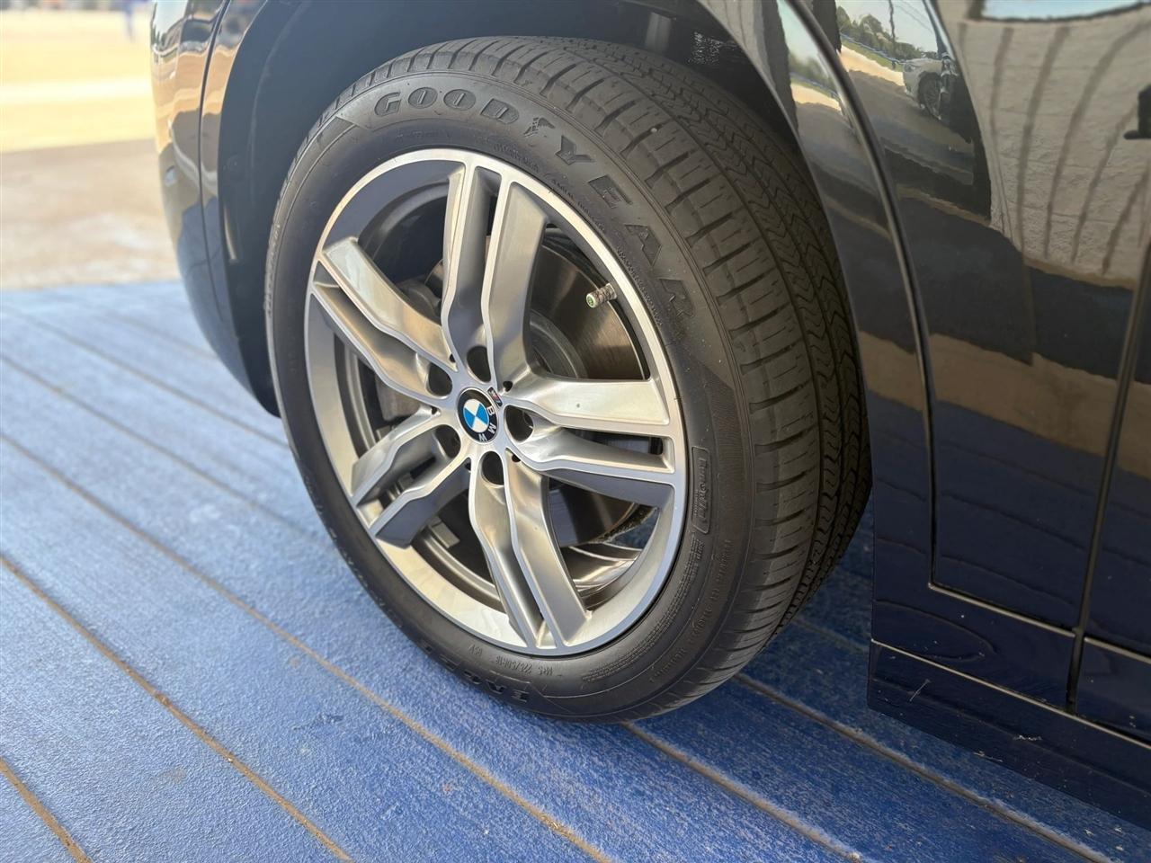 BMW X1  2019