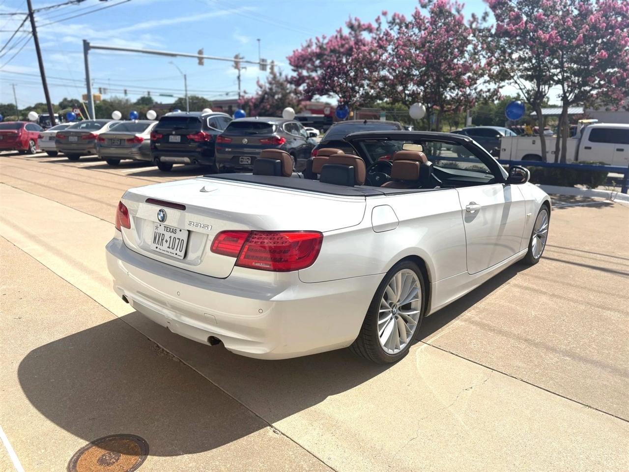 BMW 3-Series  2011