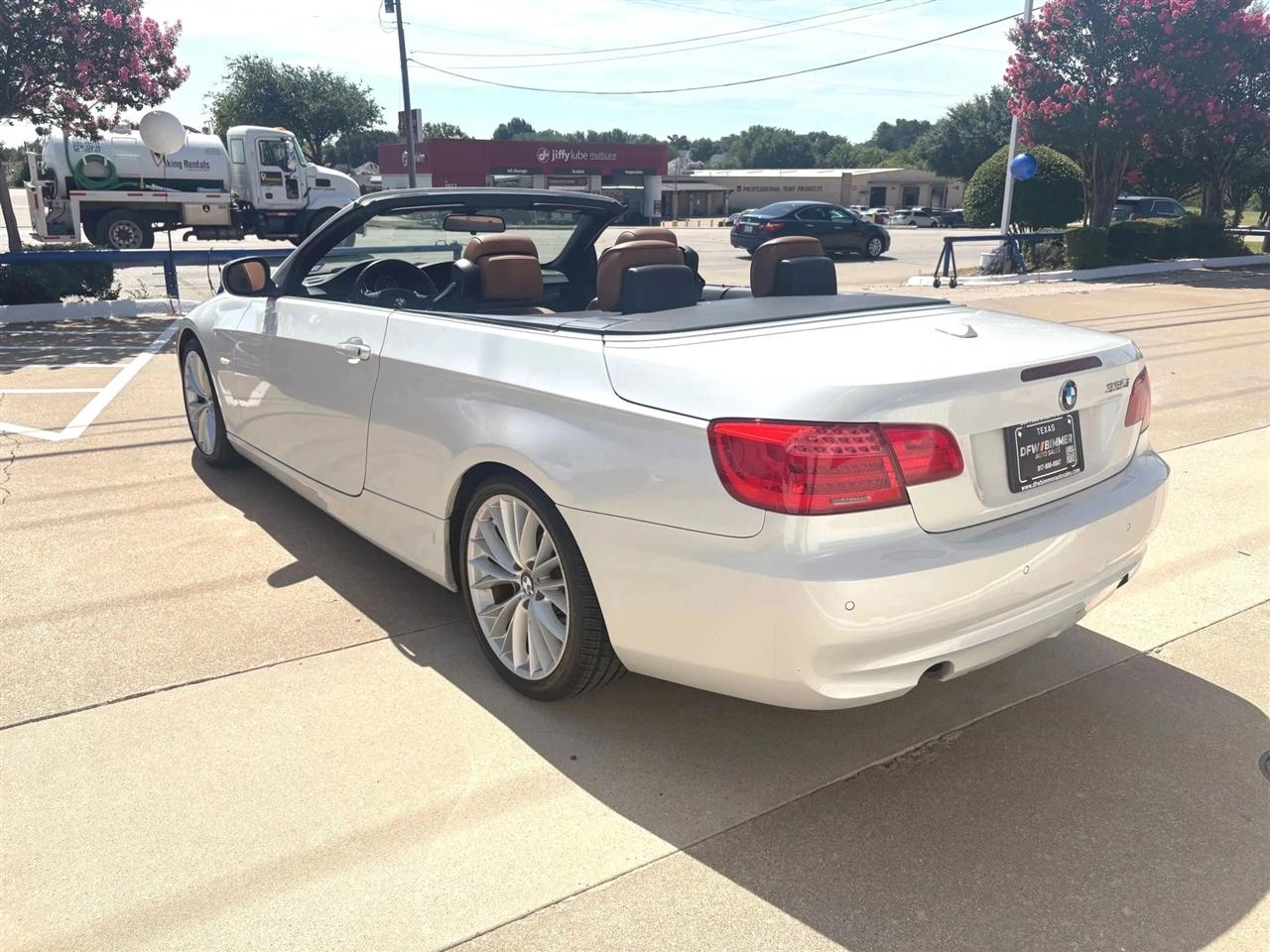 BMW 3-Series  2011