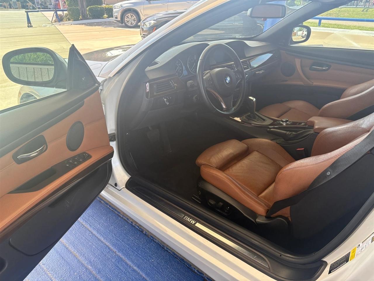 BMW 3-Series  2011