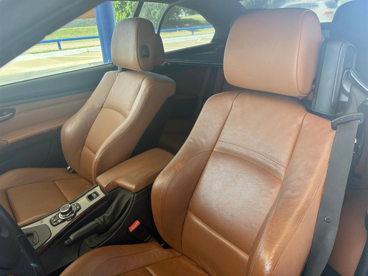BMW 3-Series  2011
