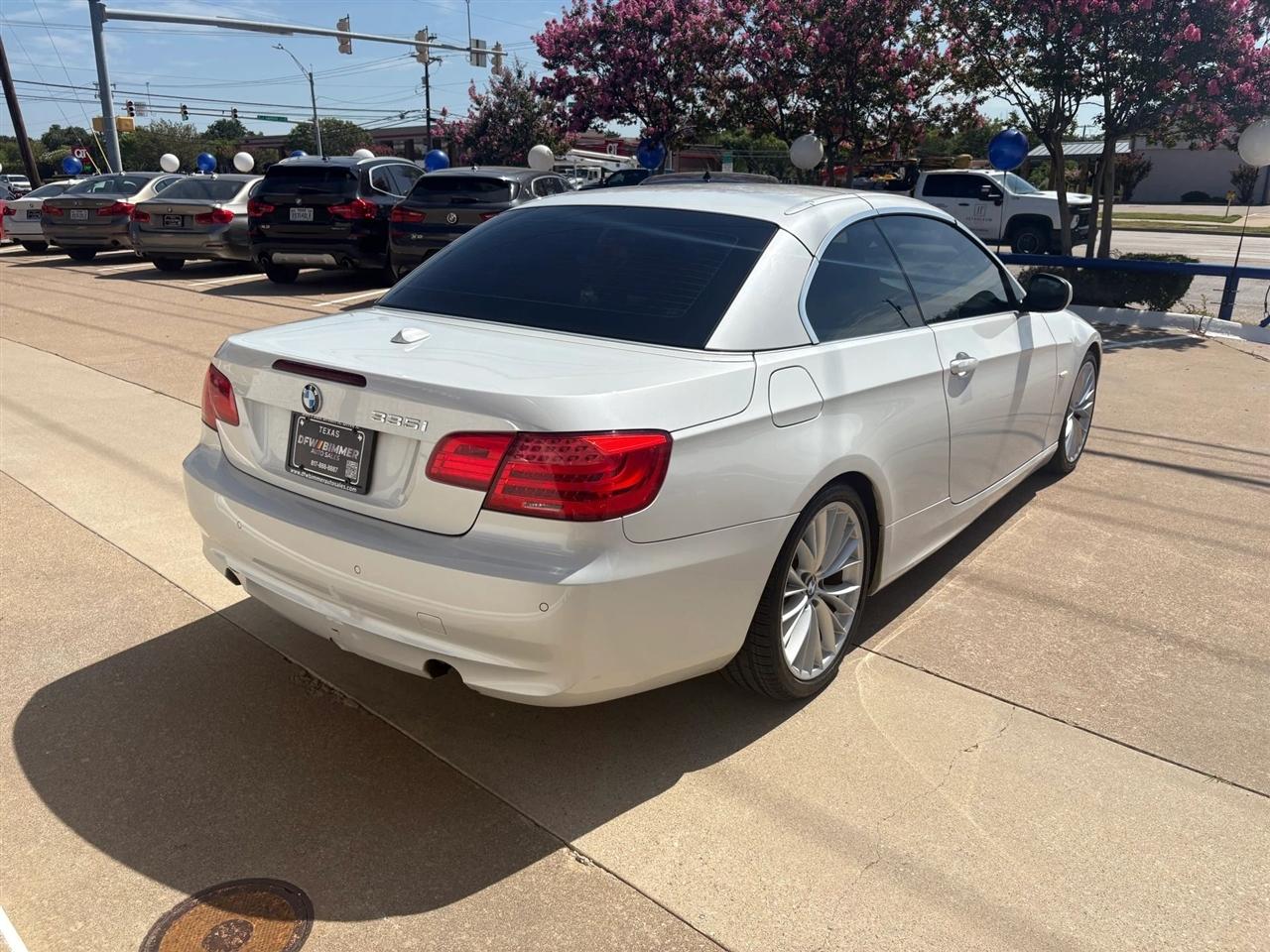 BMW 3-Series  2011